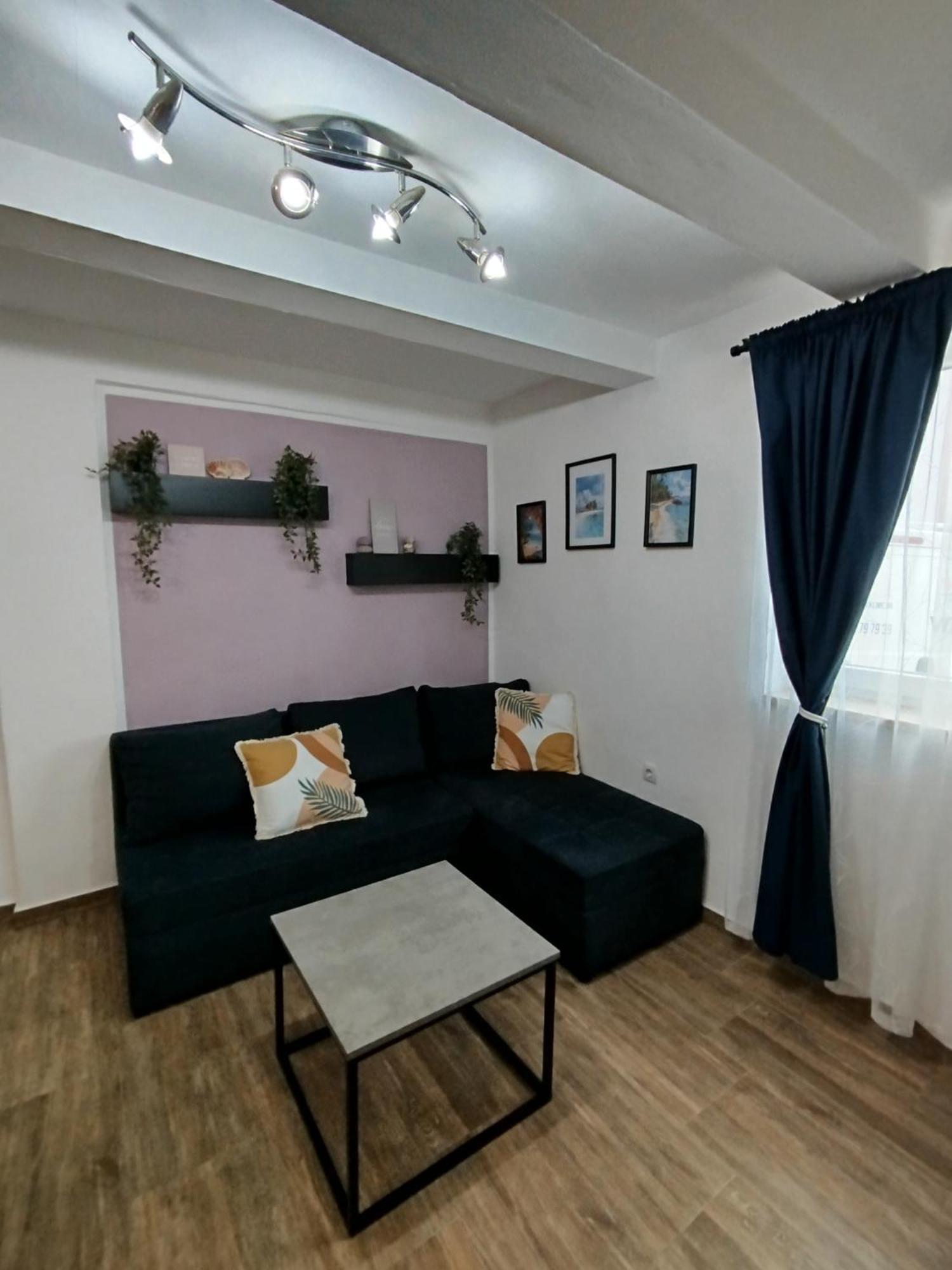 Apartment Jazbina Pula Exterior photo